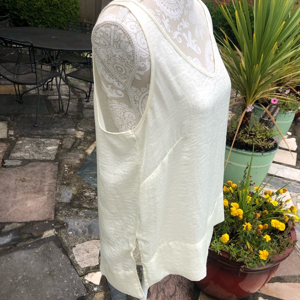 H&M Cream Shell Tank - Picture 2 of 4